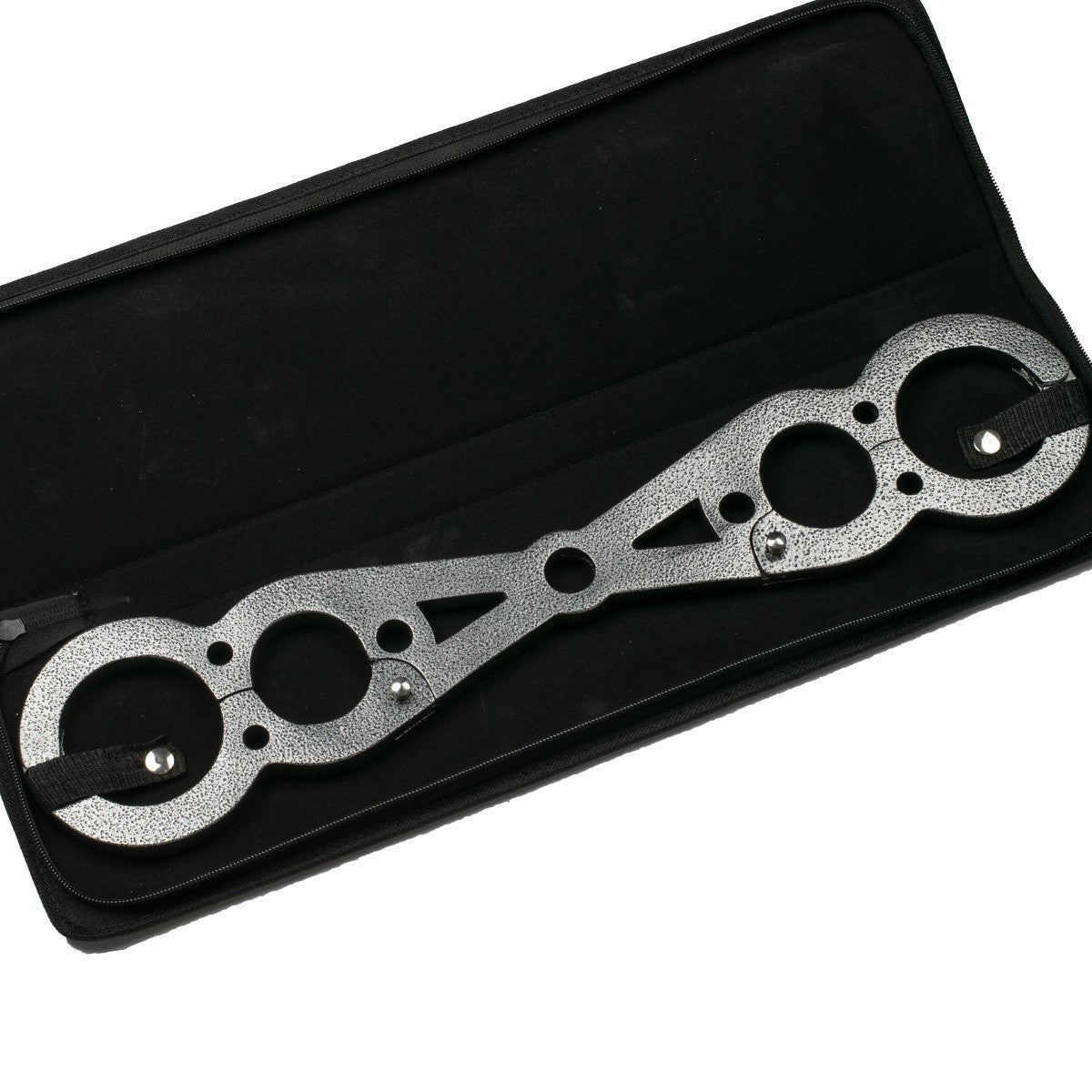 Heavy duty metal spreader bar with wrist and ankle restraints