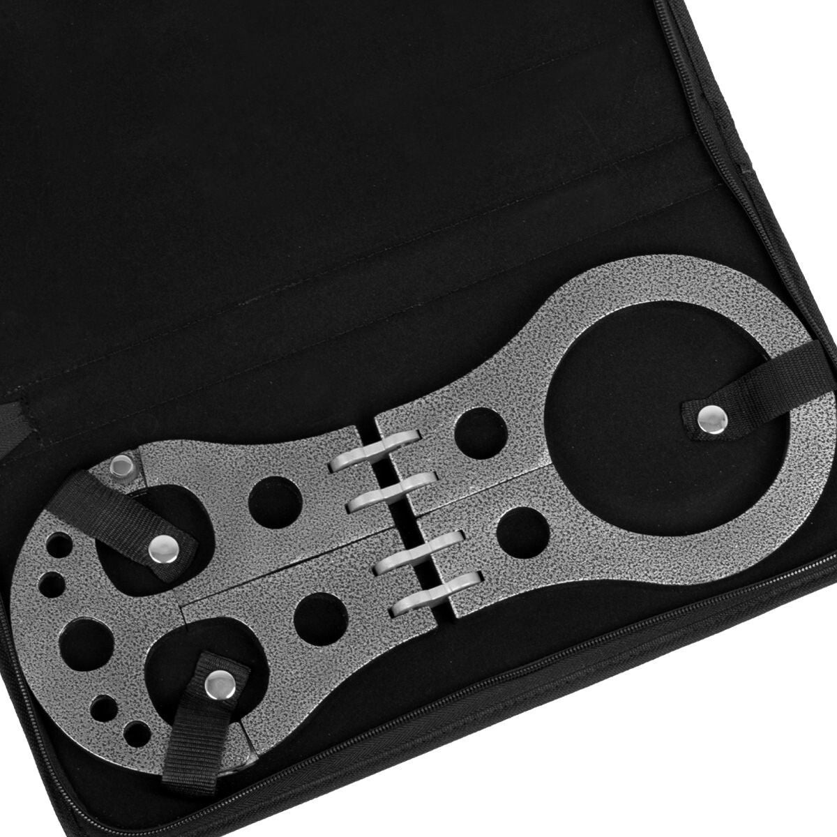 Full-length gunmetal Shrew’s Fiddle restraint KR-1012GM
